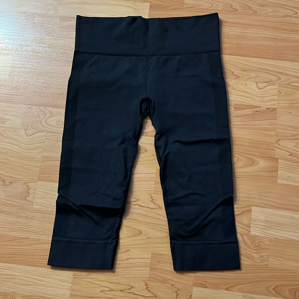 Lululemon In the Flow Crop?